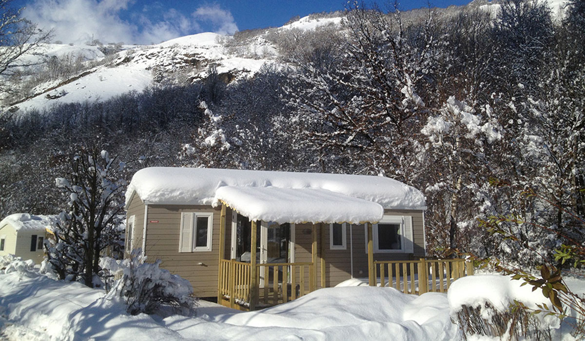 Savoie - Landry - Camping l'Eden de la Vanoise 393 €* la semaine du 06/01, Bungalow Evolution 4 pers, 2 chambres Savoie - Landry - Camping l'Eden de la Vanoise 393 €* la semaine du 06/01, Bungalow Evolution 4 pers, 2 chambres