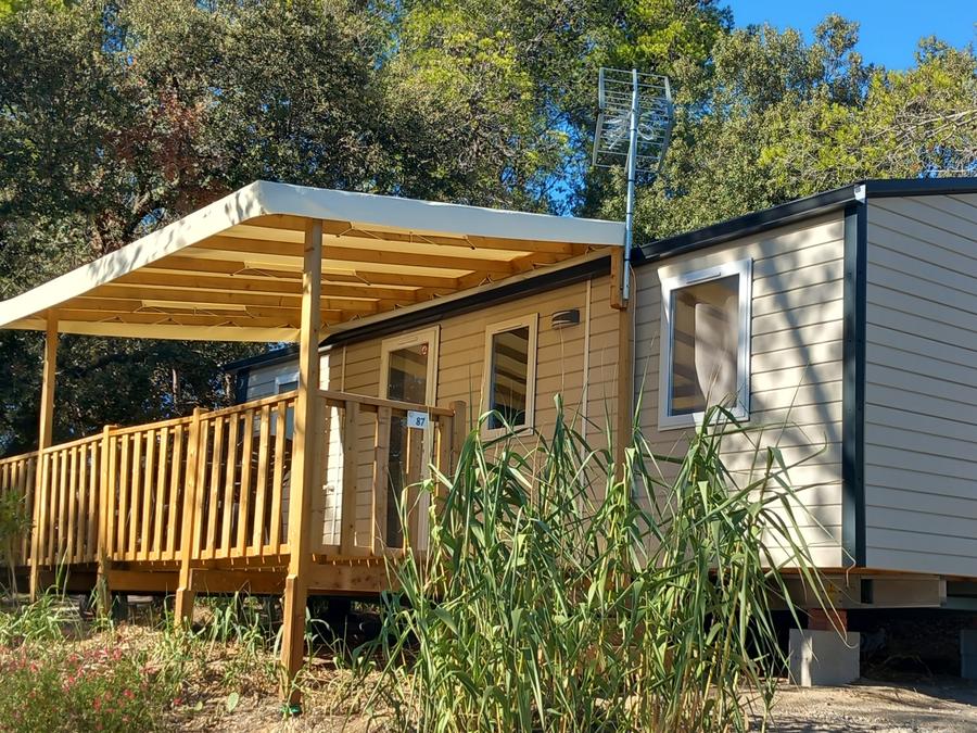 Le Pinada - Mobil home - Mobilhome 6 personnes - PREMIUM - 3 chambres avec climatisation, TV, lave-vaisselle - 34m²