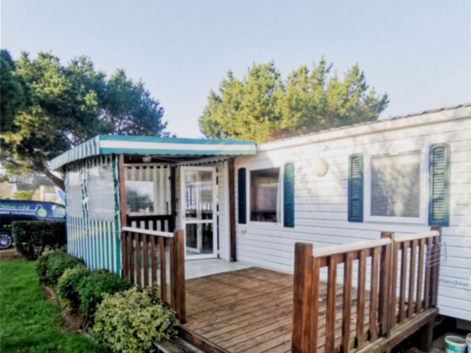 Camping Les Palmiers - Mobil home - Mobilhome 5 personnes - 2 chambres Eden terrasse en bois semi-couverte