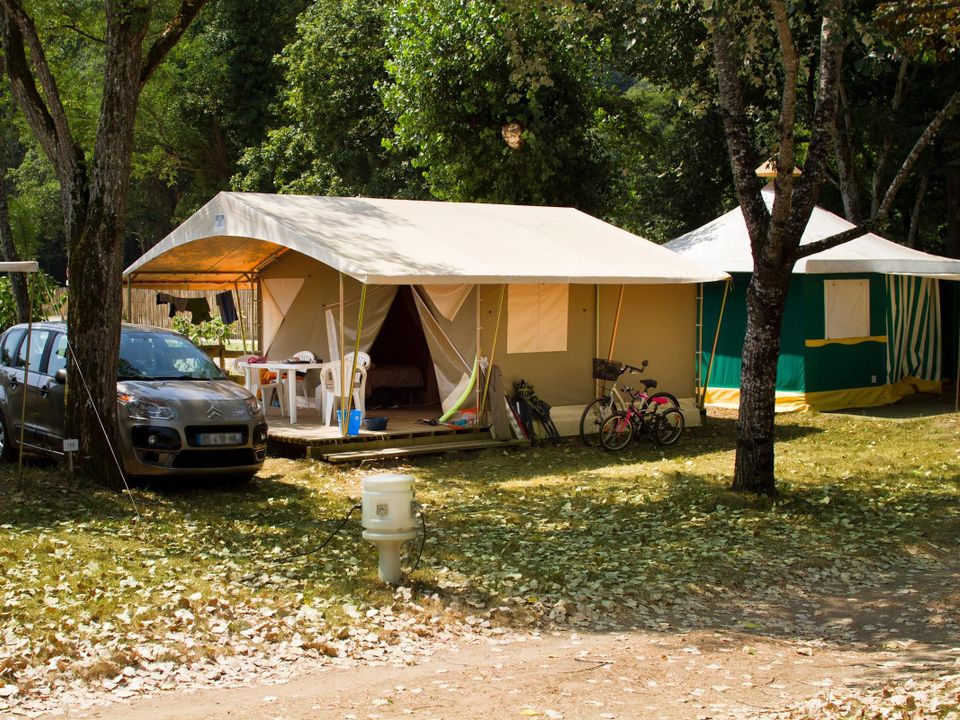 Le Rocher de la Cave - Tente meublée - Tente 5 personnes - Canada SANS SANITAIRE