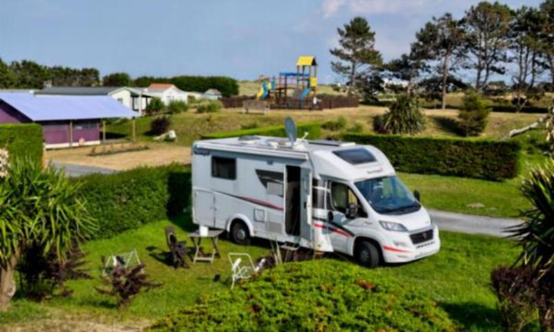 Utah Beach - Emplacement - Emplacement Premium 2 personnes comprises 6 pers max