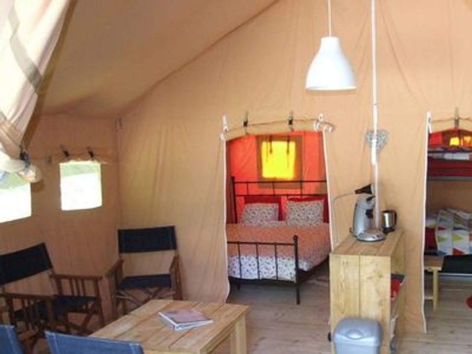 Château le Verdoyer - Mobil home - Tente en toile et en bois 6 personnes - Safaritent Ensuite Le Verdoyer