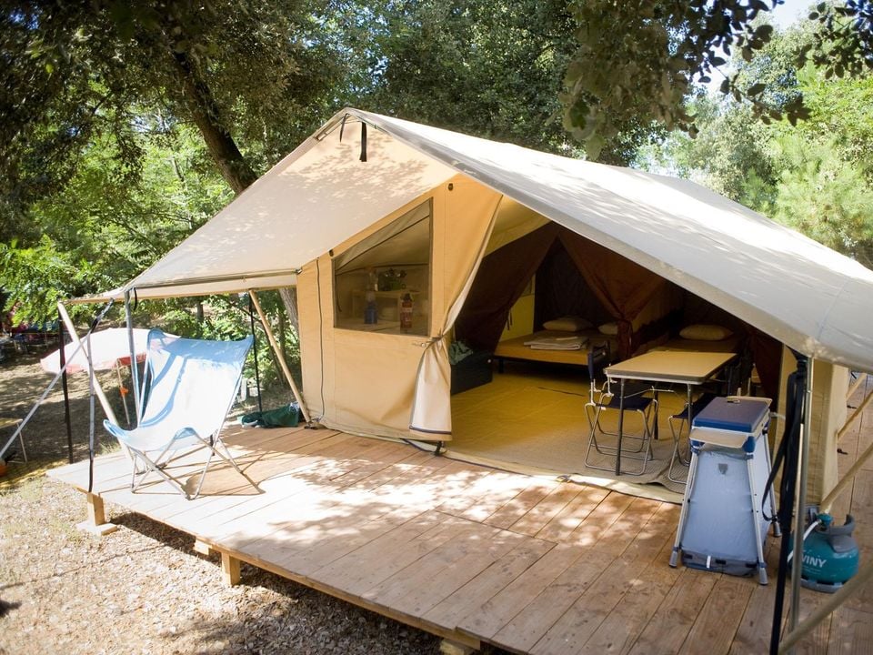 La Rivière d'Argent - Tente meublée - Tente en toile et en bois 4 personnes - Tente Lodge 10 + 20 m² - 2 chambres / sans sanitaires