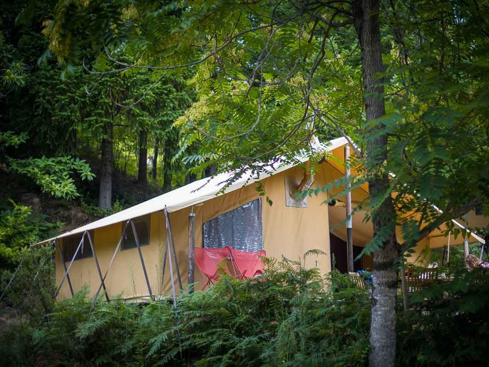 Bivouac Nature - Tente meublée - Tente 4 personnes - Canadienne avec poêle à bois Bivouac Nature - Tente meublée - Tente 4 personnes - Canadienne avec poêle à bois