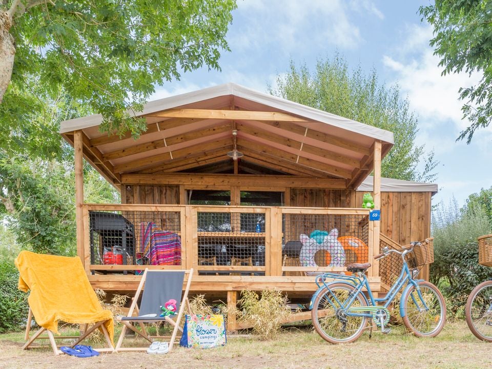 Kerleyou - Mobil home - Tente en toile et en bois 4 personnes - Cosyflower Premium 38 m² - 2 chambres - TV + Lave vaisselle + Draps + Serviettes