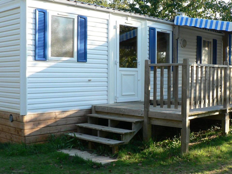 Camping du Lac du Jaunay - Mobil home - Mobilhome 6 personnes - Titania 4/6 pers 2 ch avec terrasse couverte