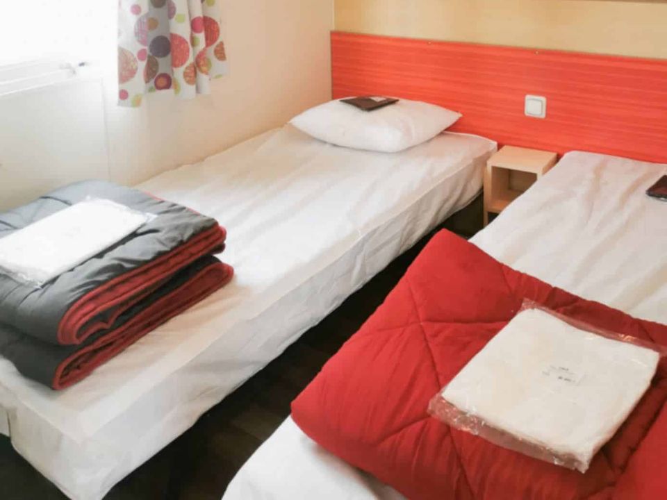 Camping Les Palmiers - Mobil home - Mobilhome 5 personnes - MH 2 Ch Confort 5 pers+Terrasse semi-couverte