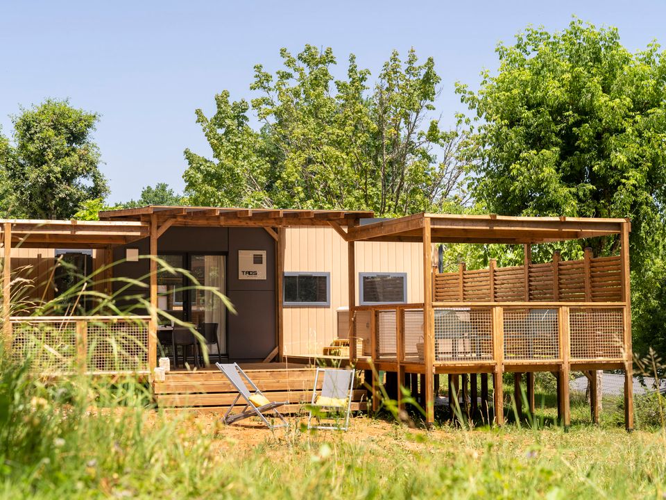 La Ferme de la Serraz - Mobil home - Mobilhome 6 personnes - EXCLUSIF 3 chambres Jacuzzi avec suite parentale