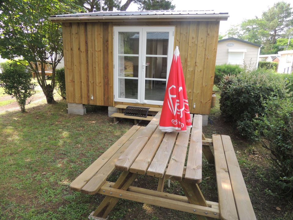 Camping de Prigny - Châlet - Chalet 5 personnes - Bois Tithome 2 chambres 4/5 pers.