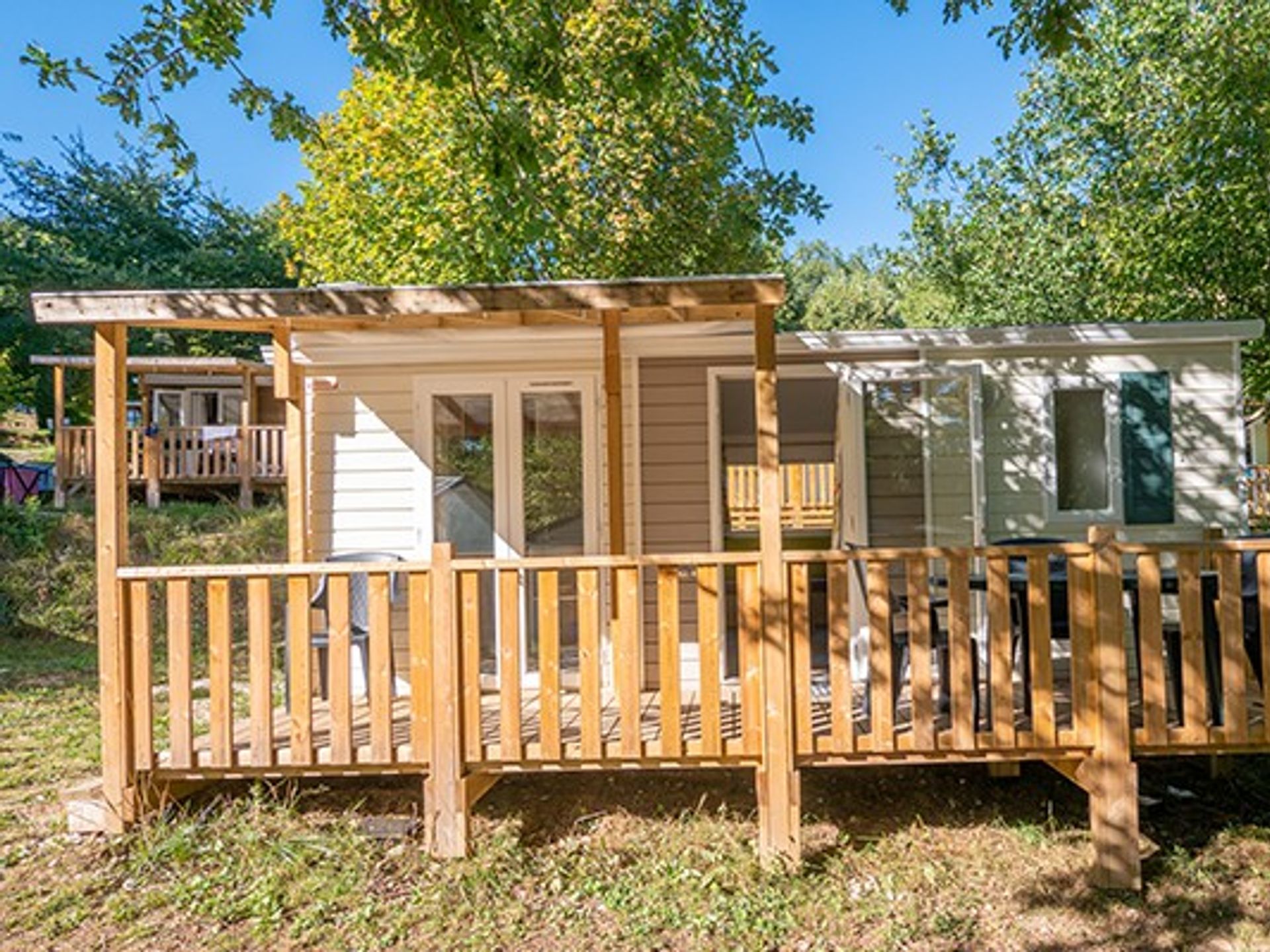 Les Terrasses du Lac - Mobil home - Comfort | 2 Ch. | 4 Pers. | Terrasse surélevée