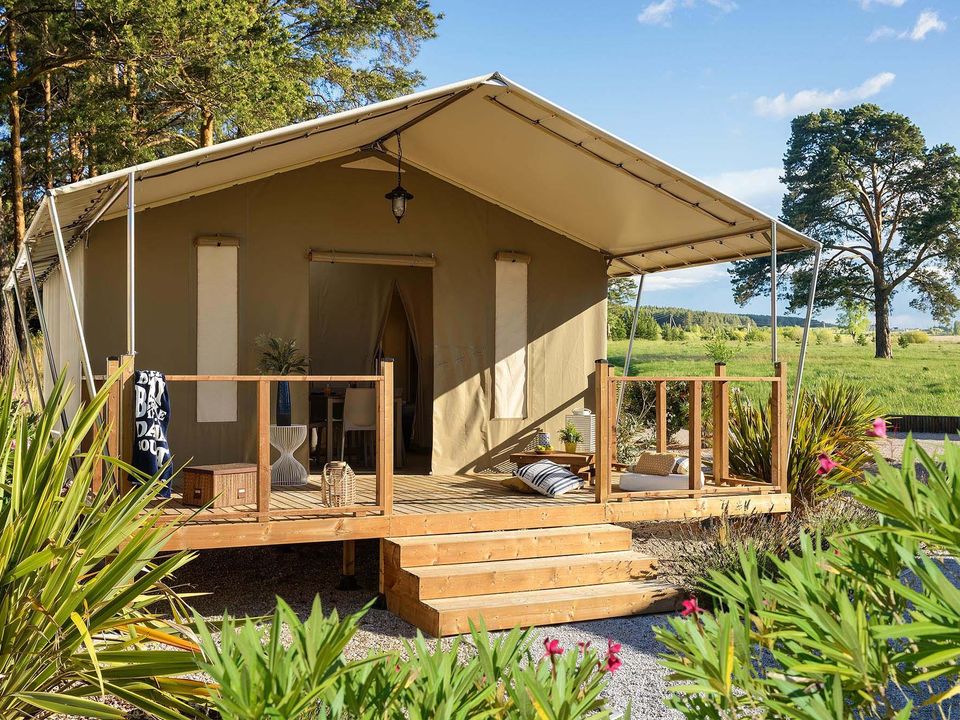 Le Rocher de la Cave - Tente meublée - Tente en toile et en bois 5 personnes - Canada +, sans sanitaires