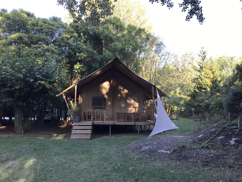 Suze Luxe Nature - Lodge - Lodge 4 personnes - Lodge Naturel 30m² + 15m² en mezzanine - 2 chambres - cuisine - salle d'eau