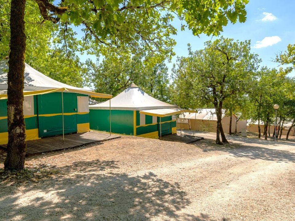 Les Reflets du Quercy - Tente meublée - Tente 5 personnes - Tente Nature - 2 chambres