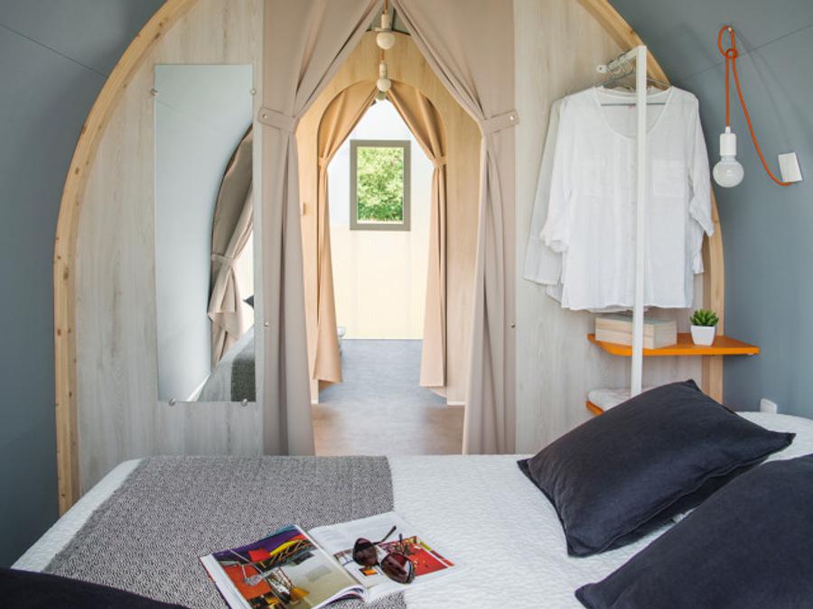 Hello Soleil - Tente meublée - Tente 4 personnes - Tente meublée Coco Sweet 2/4P 1Ch