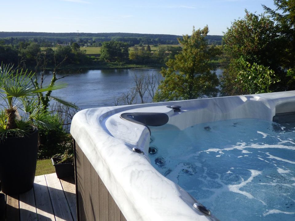 Camping Du Lac - Mobil home - Mobilhome 6 personnes - Luxe SPA - 2 chambres - 2 salles de bains - 2 WC - CLIM - TV + Lave vaisselle + Jacuzzi