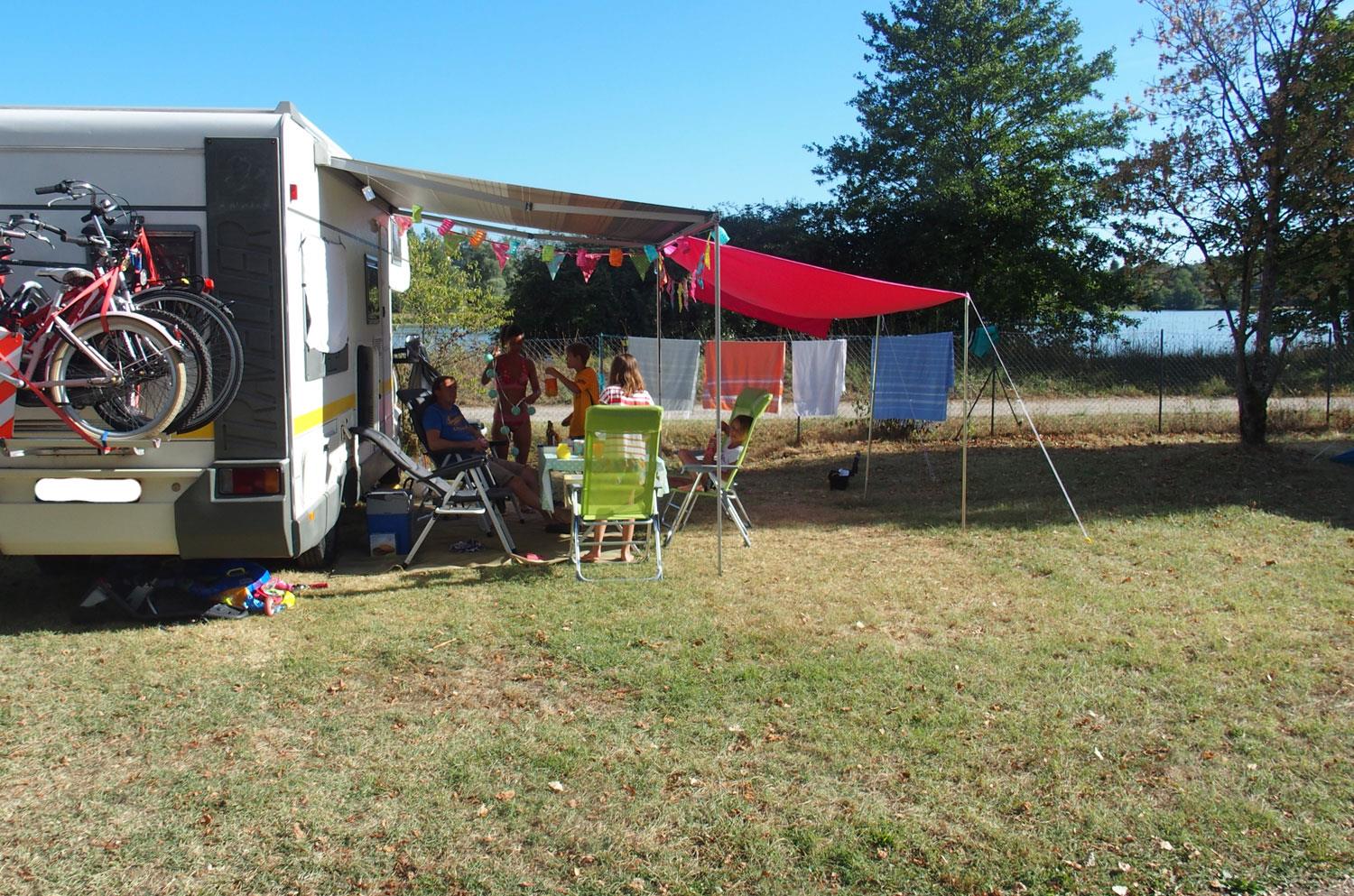 Ile de la Comtesse - Emplacement - Forfait Premium avec Salle de bain et Cuisine