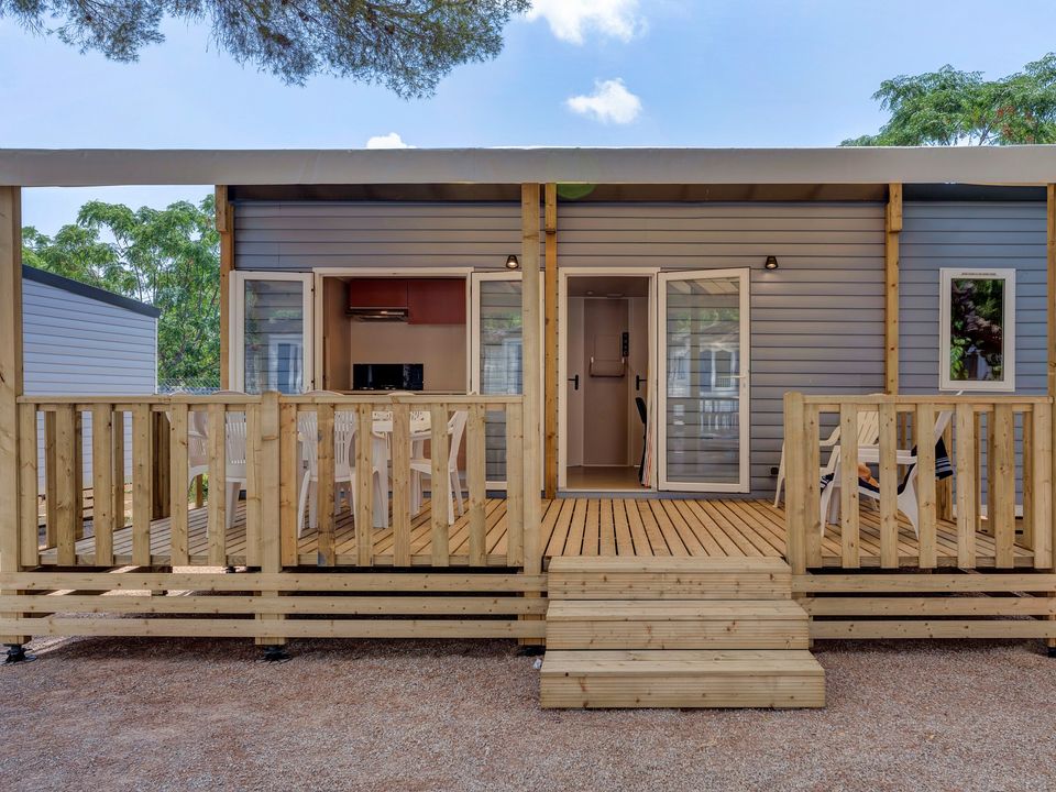 Résidence Village - Mobil home - Mobilhome 6 personnes - Mobil-home | Comfort | 2 Ch. | 4/6 Pers. | Terrasse surélevée | Clim.