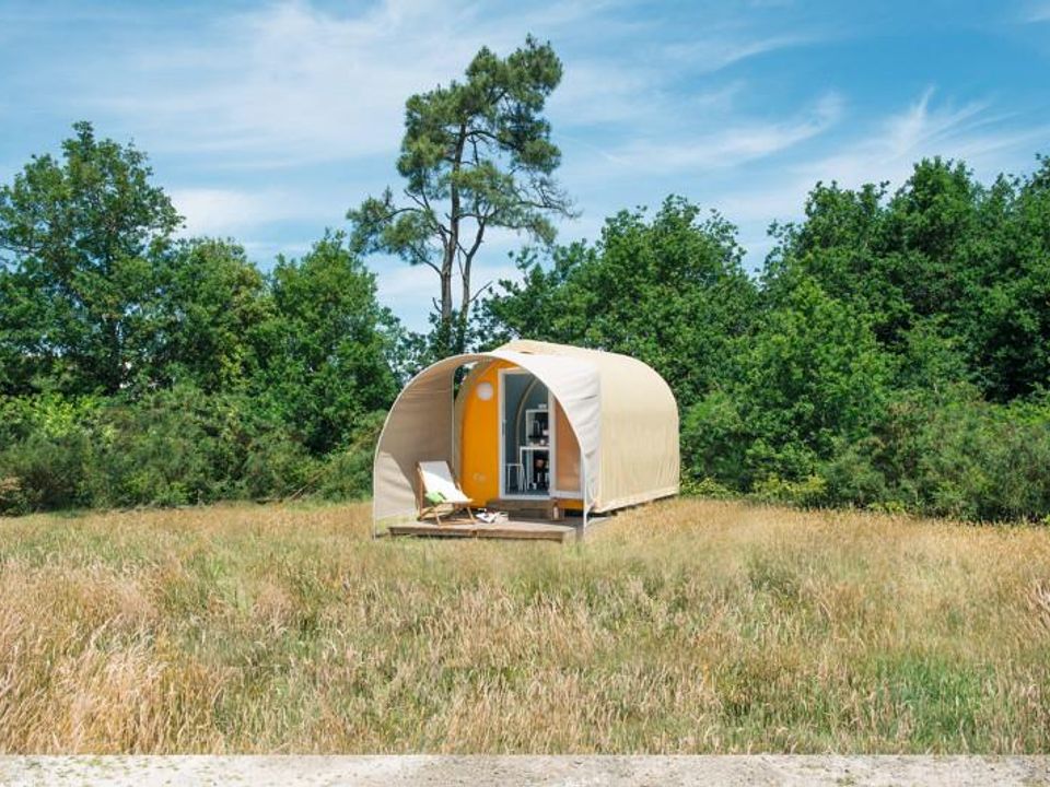 Le Rouge Gorge - Mobil home - Insolite 2 personnes - TOUTE SAISON COCO SWEET terrasse couverte - sans sanitaires