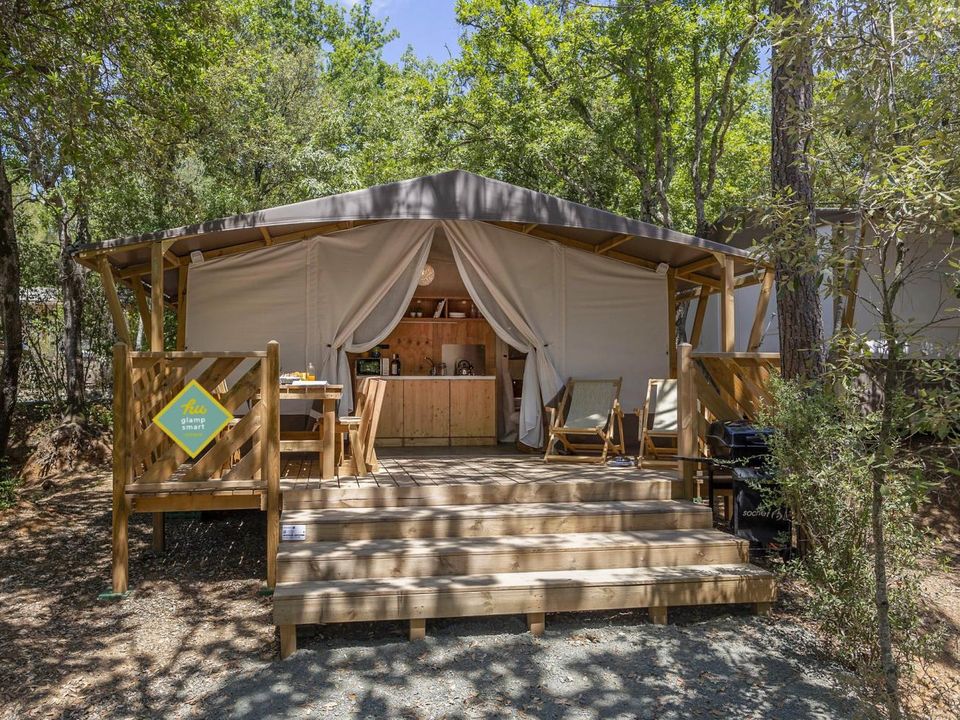 Montescudaio - Tente meublée - Tente en toile et en bois 5 personnes - Hu glamp Smart