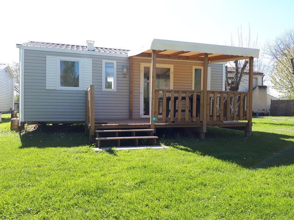 Val de Boutonne - Mobil home - Mobilhome 4 personnes - Ibiza 27,5m² + terrasse semi-couverte (modèle 2012)