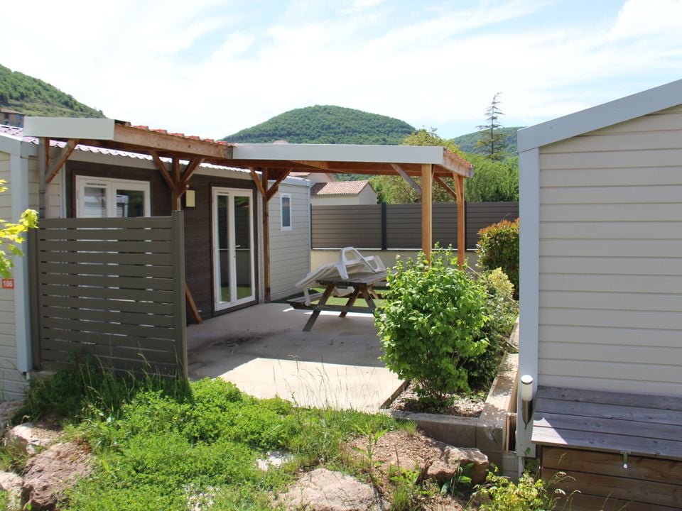 La Cascade - Mobil home - Mobilhome 4 personnes - Super Riviera 28m² (5ème personne - de 12 ans GRATUITE !) (sam./sam. Juillet et Août)