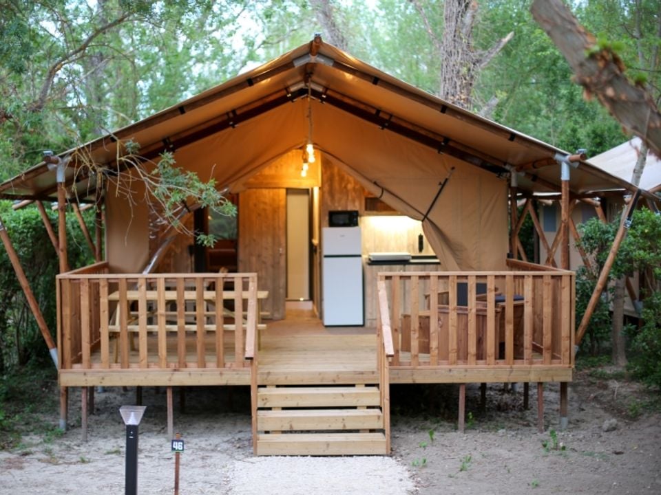 Camping du Pont d'Avignon - Mobil home - Tente en toile et en bois 4 personnes - Lodge Safari 27 m²