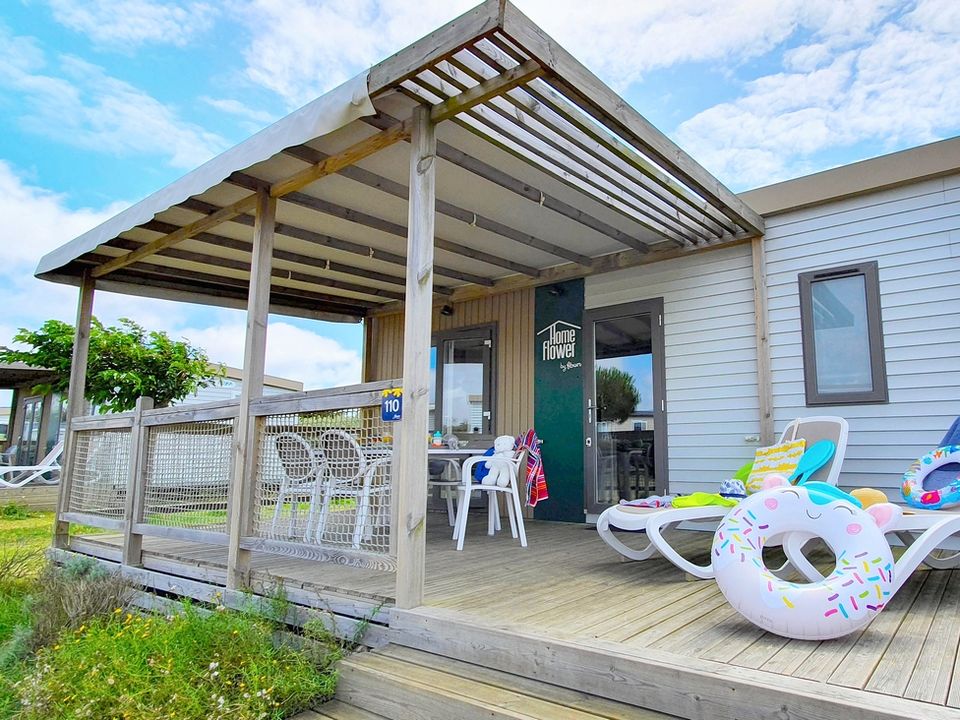 Les Paludiers - Mobil home - Mobilhome 4 personnes - Homeflower Premium PMR 26.5m² (2 chambres) + CLIM + terrasse semi-couverte + TV + draps + serviettes