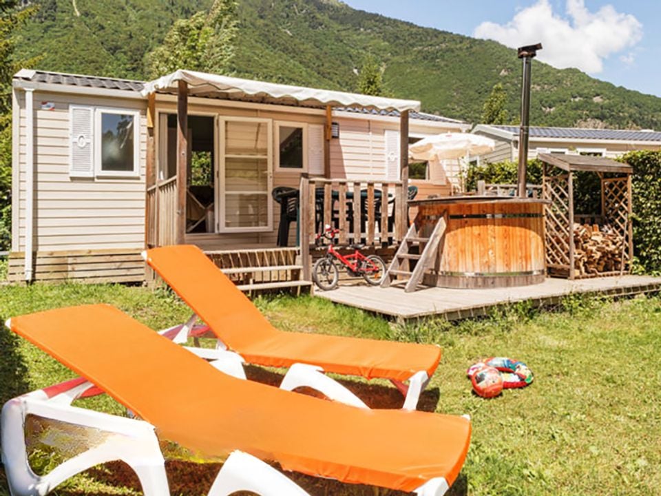 Le Château de Rochetaillée - Mobil home - Mobilhome 6 personnes - Mobil home Confort Bain Nordique - 3 chambres