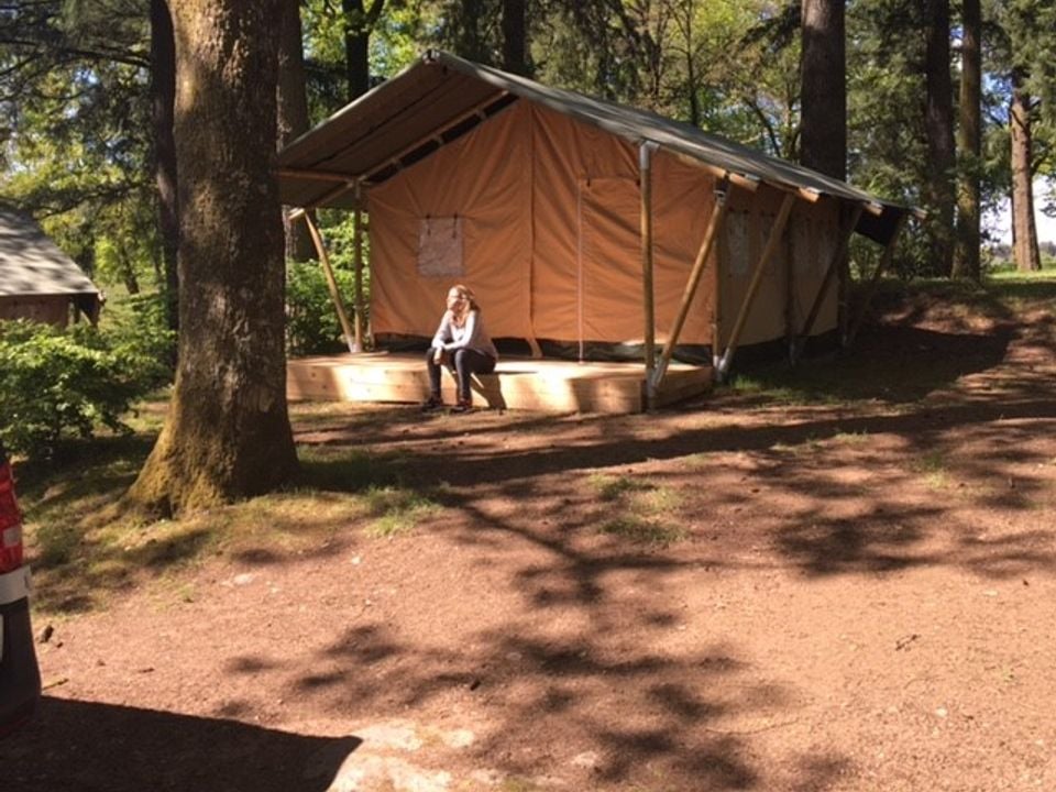 Château le Verdoyer - Mobil home - Tente en toile et en bois 6 personnes - PRIVATE BATHROOM