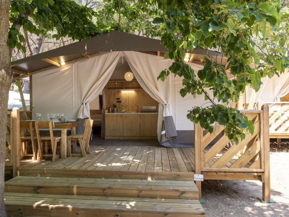 Village Santapomata - Tente meublée - Tente en toile et en bois 5 personnes - LODGE TENT