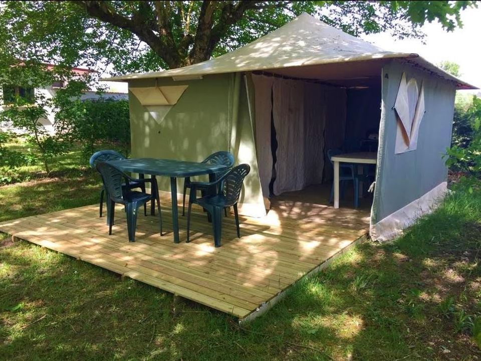 L'Eau Vive - Bungalow - Bungalow toilé 4 personnes - (sans sanitaires)