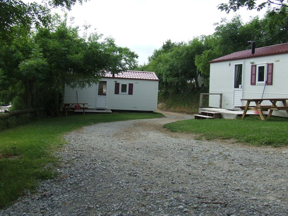 Le Lac de la Thesauque - Mobil home - Mobilhome 4 personnes - Chalet mobile - un mélange entre le chalet et le mobil-home - sans sanitaires