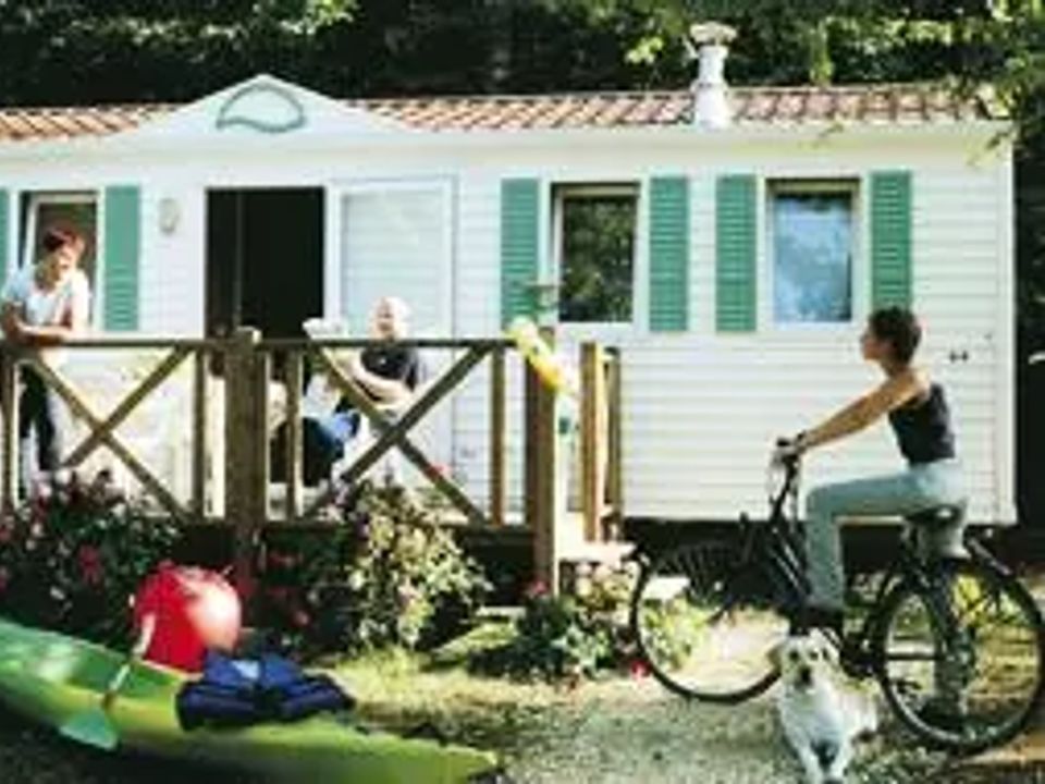 Les Bö-Bains - Mobil home - Mobilhome 6 personnes - 2 chambres en bord de Rivière et climatisé Dimanche/Dimanche (29 m²) n°0 à 2 6 personnes