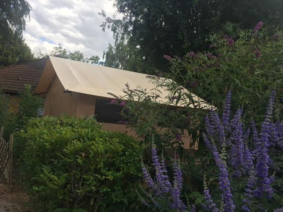 La Sole - Tente meublée - Tente en toile et en bois 5 personnes - VICTORIA SANS SANITAIRES