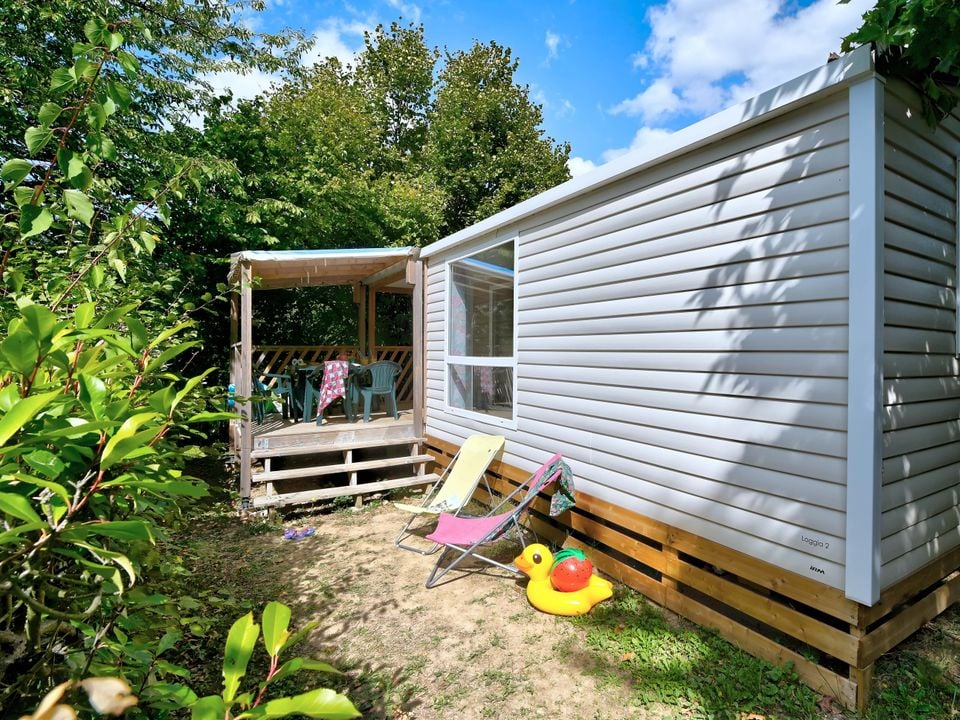 La Châtaigneraie - Mobil home - Mobilhome 4 personnes - Mobil home Premium 27m² (2 chambres) + terrasse couverte +Lave vaisselle + TV + Climatisation 4 pers