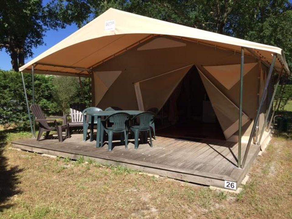 La Chesnays - Tente meublée - Tente en toile et en bois 5 personnes - CANADA, sans sanitaire