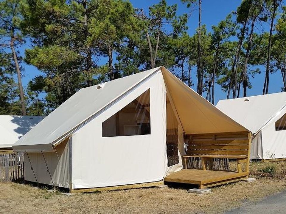 Les Samaras - Emplacement - Tente 4 personnes - Lodge Junior sans sanitaire