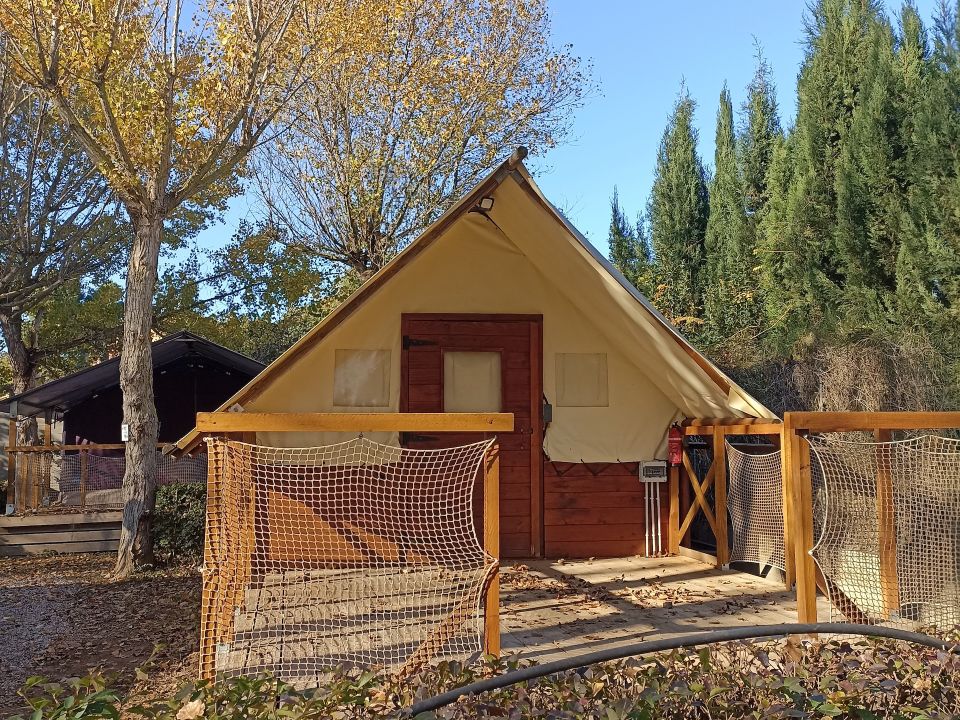 Les Berges du Canal - Tente meublée - Tente en toile et en bois 4 personnes - Tente Éco-Lodge 2/4 Personnes