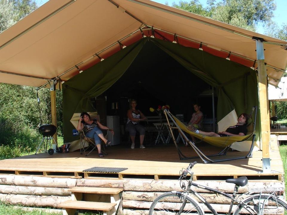 Les 3 Ours - Tente meublée - Tente 5 personnes - LODGE FREEFLOWER CONFORT