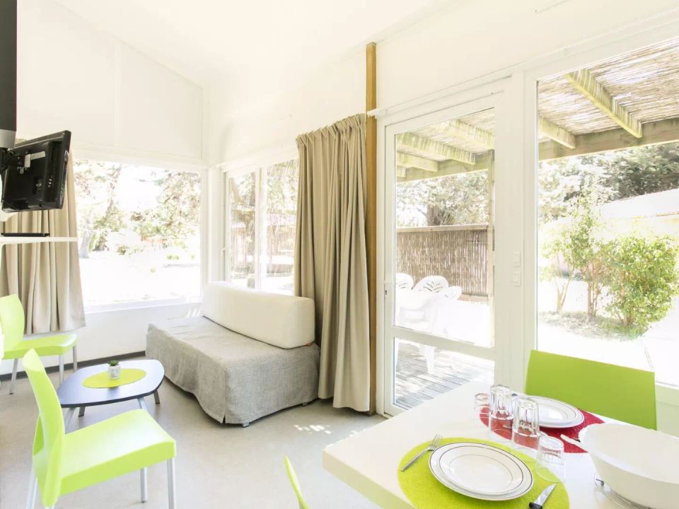 Les Abricotiers - Mobil home - Gîte 6 personnes - Gîte 3 Pièces 4/6 Personnes + TV