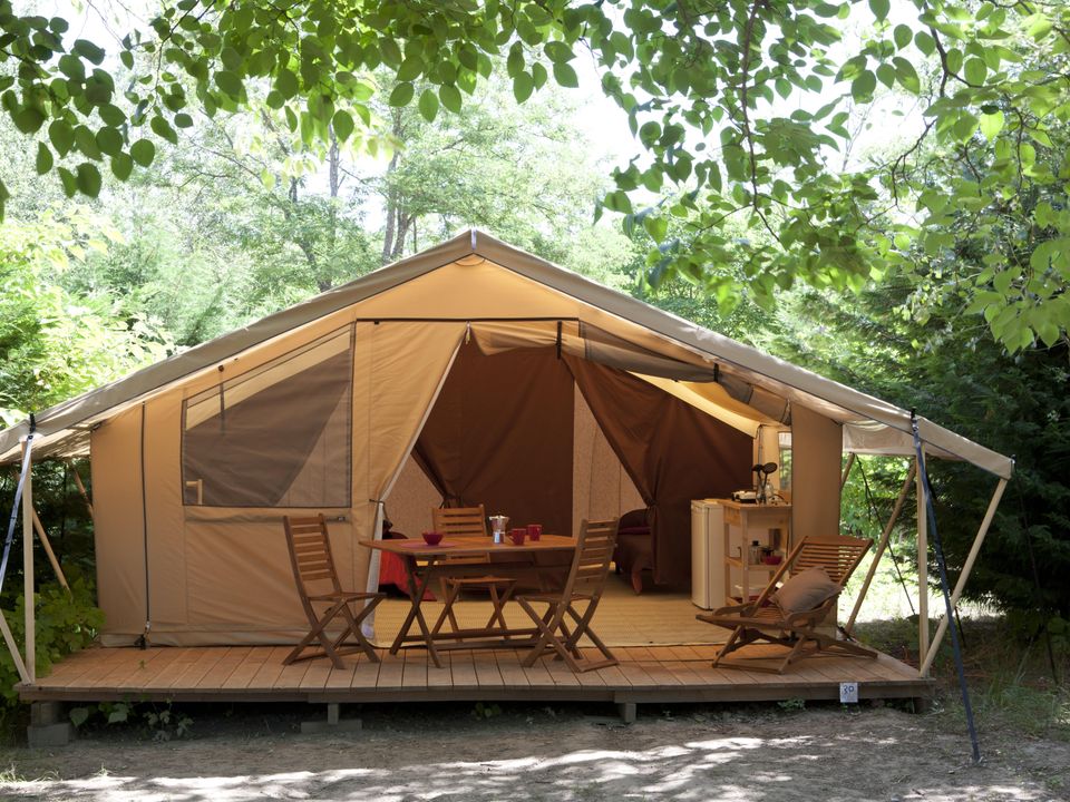 Les Grottes des Roffy - Tente meublée - Tente en toile et en bois 4 personnes - Lodge Confort 2 chambres