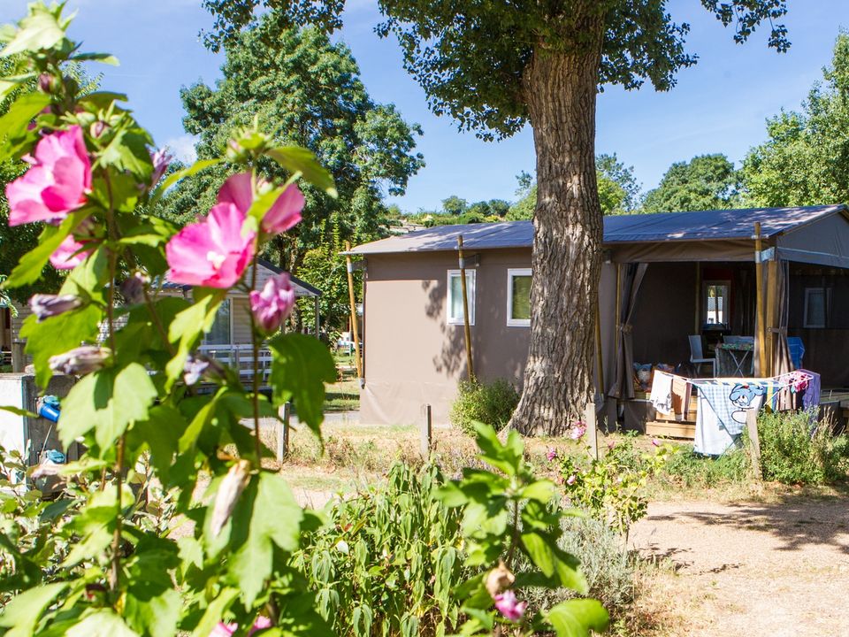 L'Isle Verte - Lodge - Lodge 4 personnes - Mobilodge 2 chambres - terrasse couverte+ barbecue