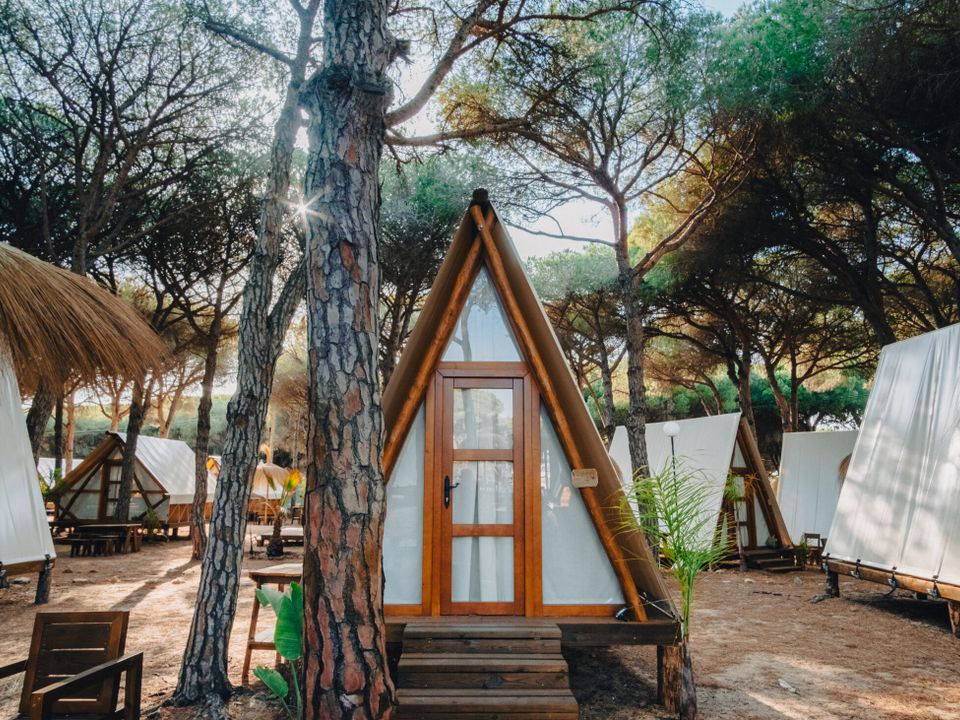 Camping Paloma - Tente meublée - Tente en toile et en bois 2 personnes - Tente Breña - 12m²