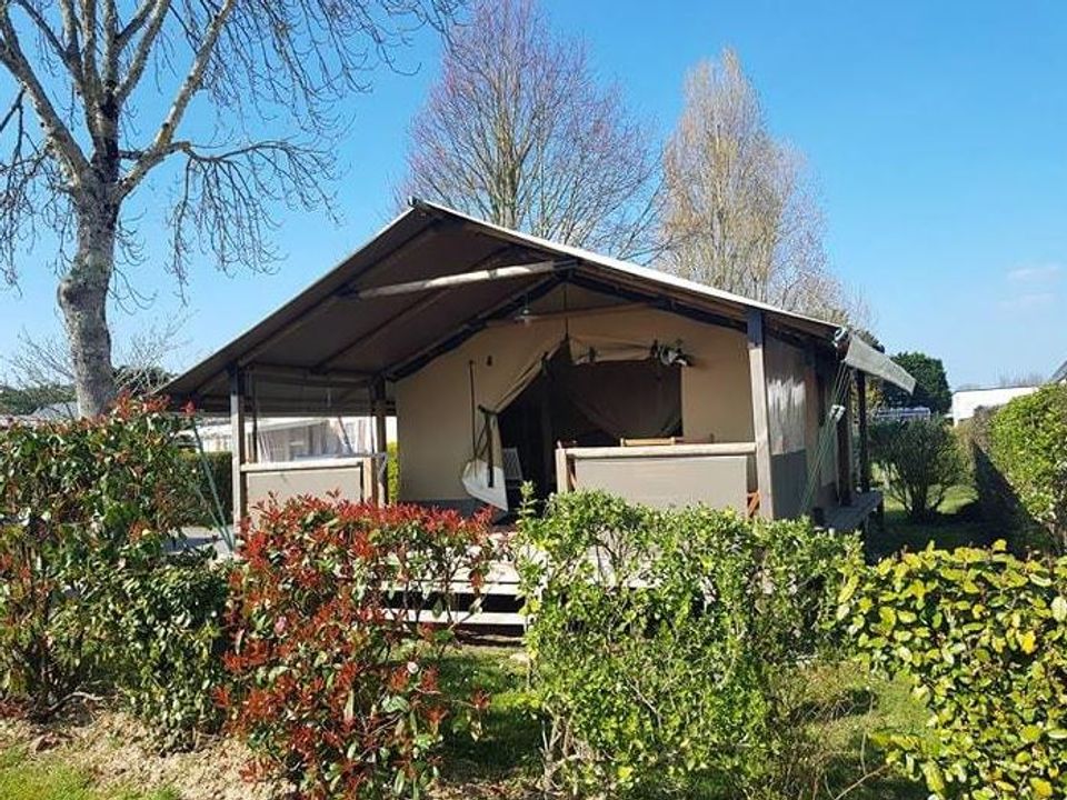 Camping de la Plage - Mobil home - Tente en toile et en bois 5 personnes - 2 chambres sans sanitaires