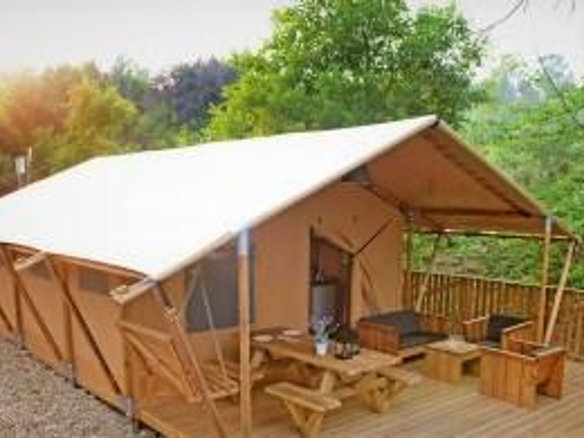 Au Valbonheur - Tente meublée - Lodge Woody PMR ( accessible Handicapé)