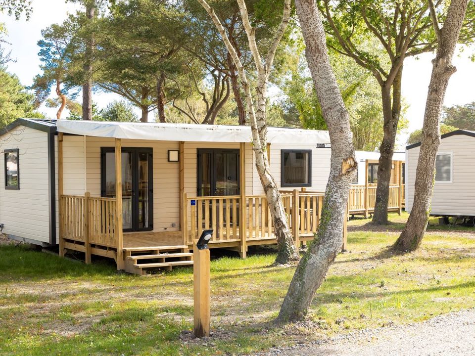 Le Vieux Moulin - Mobil home - Mobilhome 6 personnes - Premium 40m² (3 chambres) + Terrasse + TV + lave-vaisselle