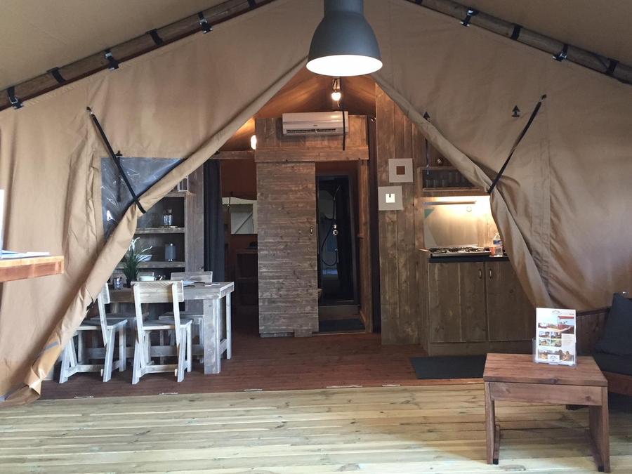 Au Valbonheur - Tente meublée - Tente en toile et en bois 4 personnes - Lodge WOODY 4 pers