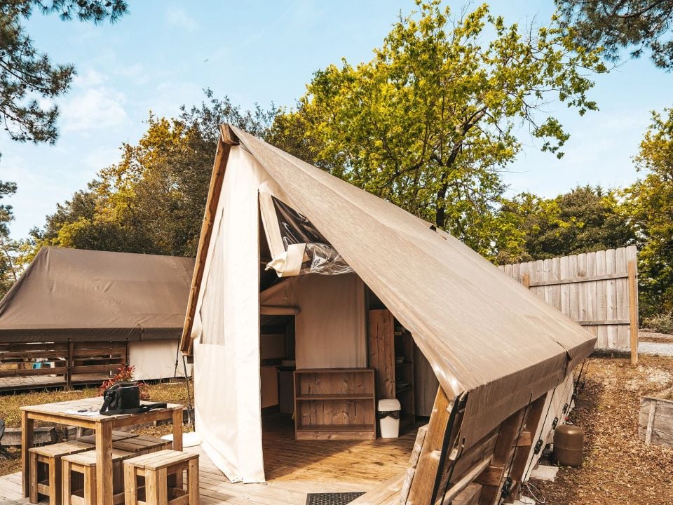 Camping des Pins - Mobil home - Tente en toile et en bois 5 personnes - SWEET JUNIOR EDEN