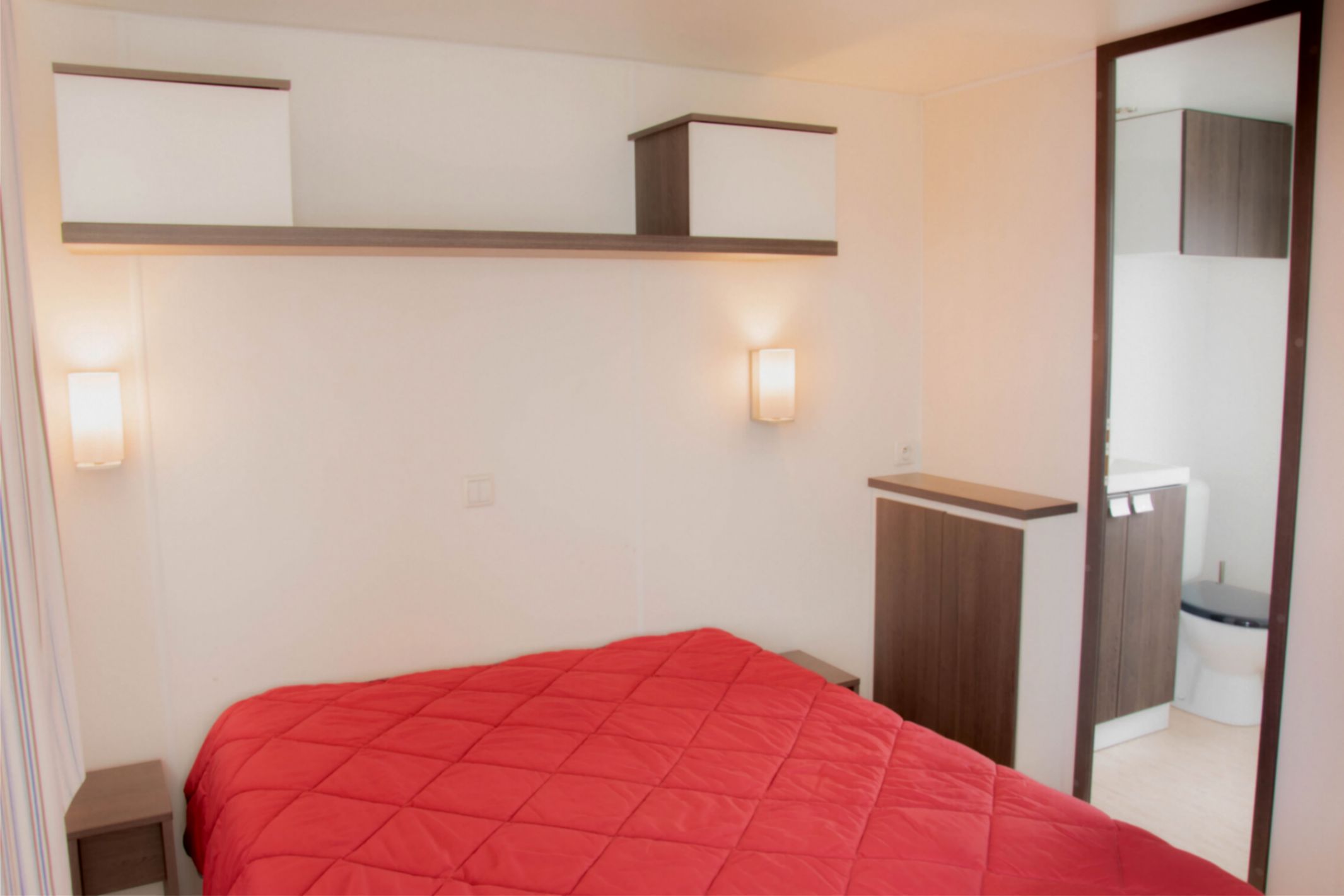 LVL - Mobil home - "VIP" (2 chambres 2 sdb 4 personnes)