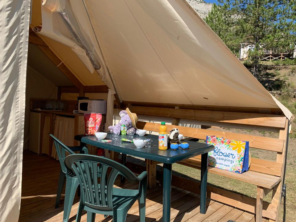 Le Clot Du Jay - Tente meublée - Tente 4 personnes - Tente Junior Standard 17m² (sans sanitaire) 2 chambres + terrasse